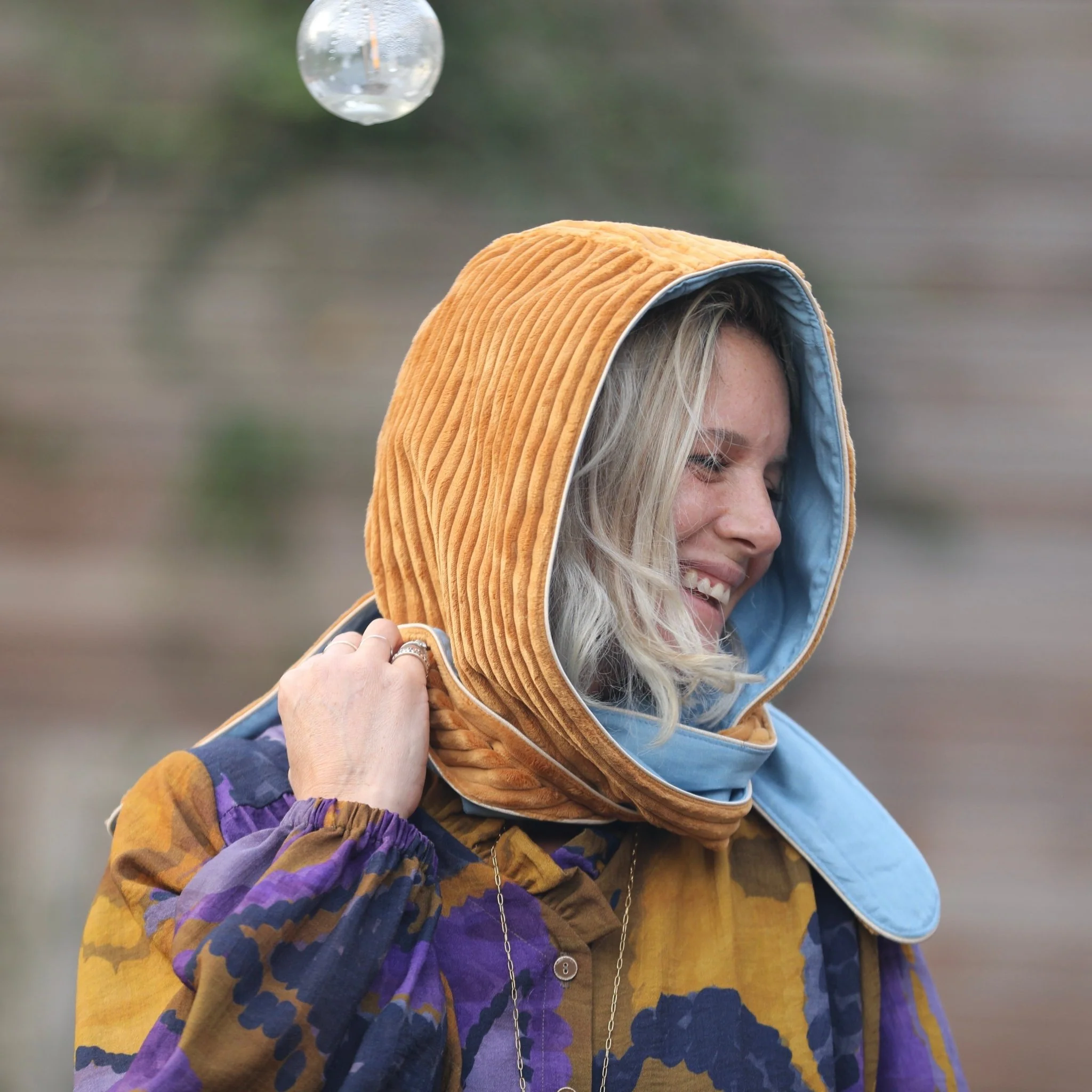 Capuche Rosalie - velours grosse côtes safran / jean de coton bleu - Image 4