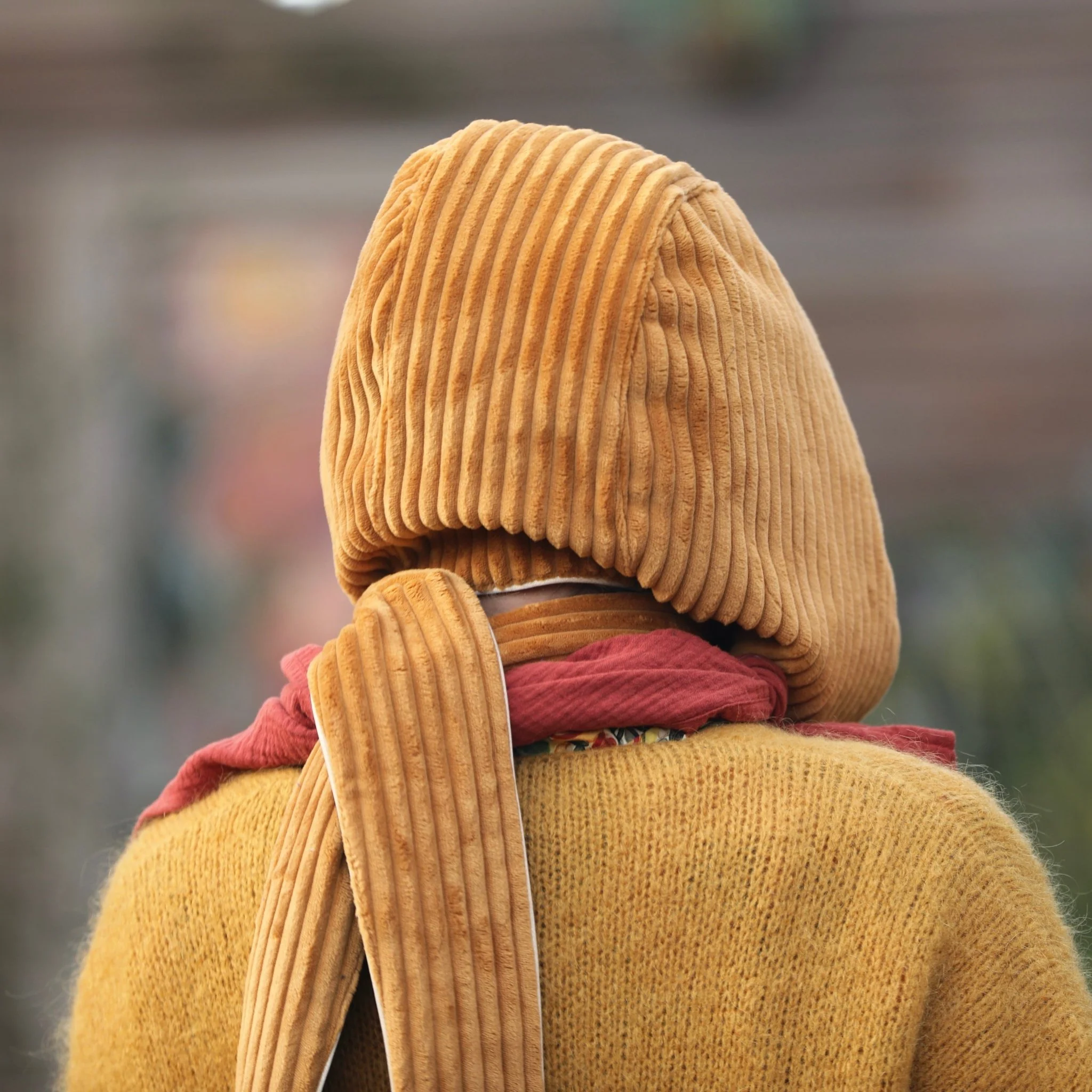Capuche Rosalie - velours grosse côtes safran / jean de coton bleu - Image 6