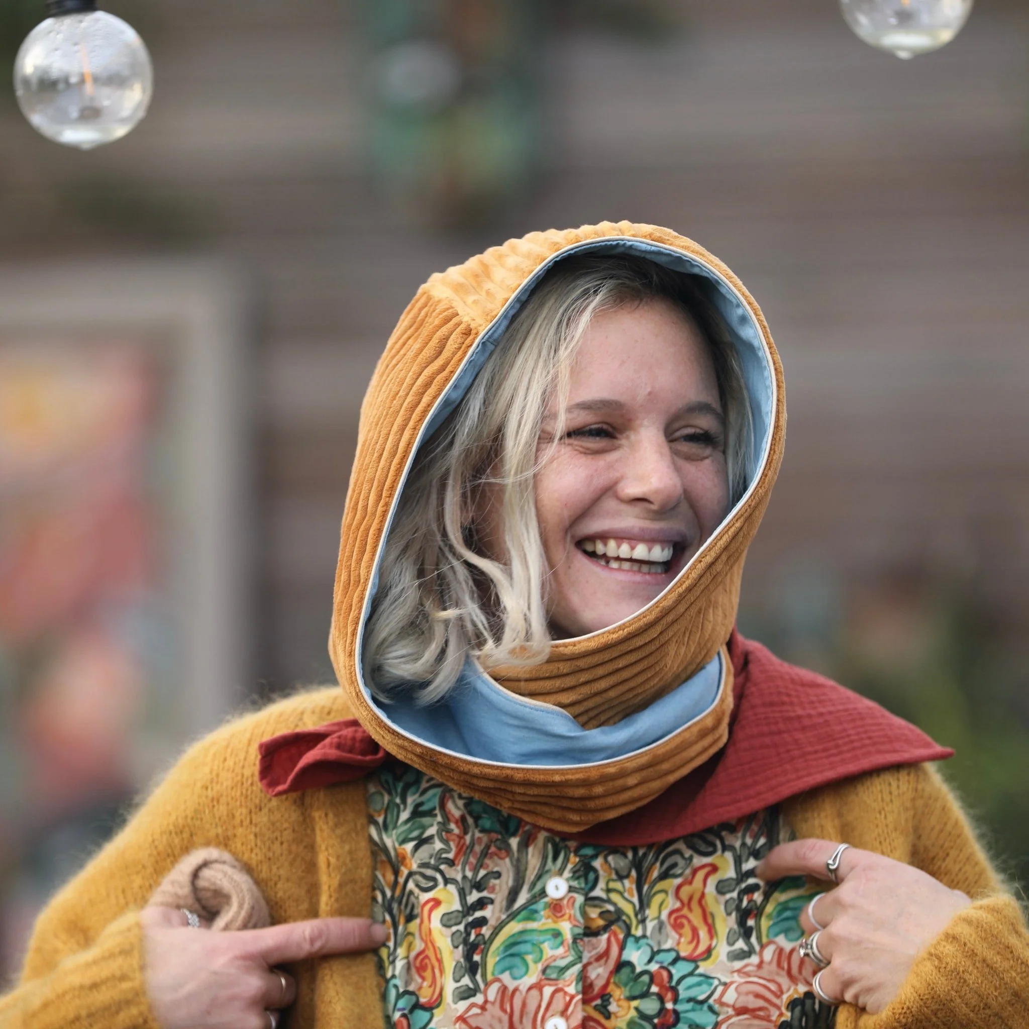 Capuche Rosalie - velours grosse côtes safran / jean de coton bleu - Image 7