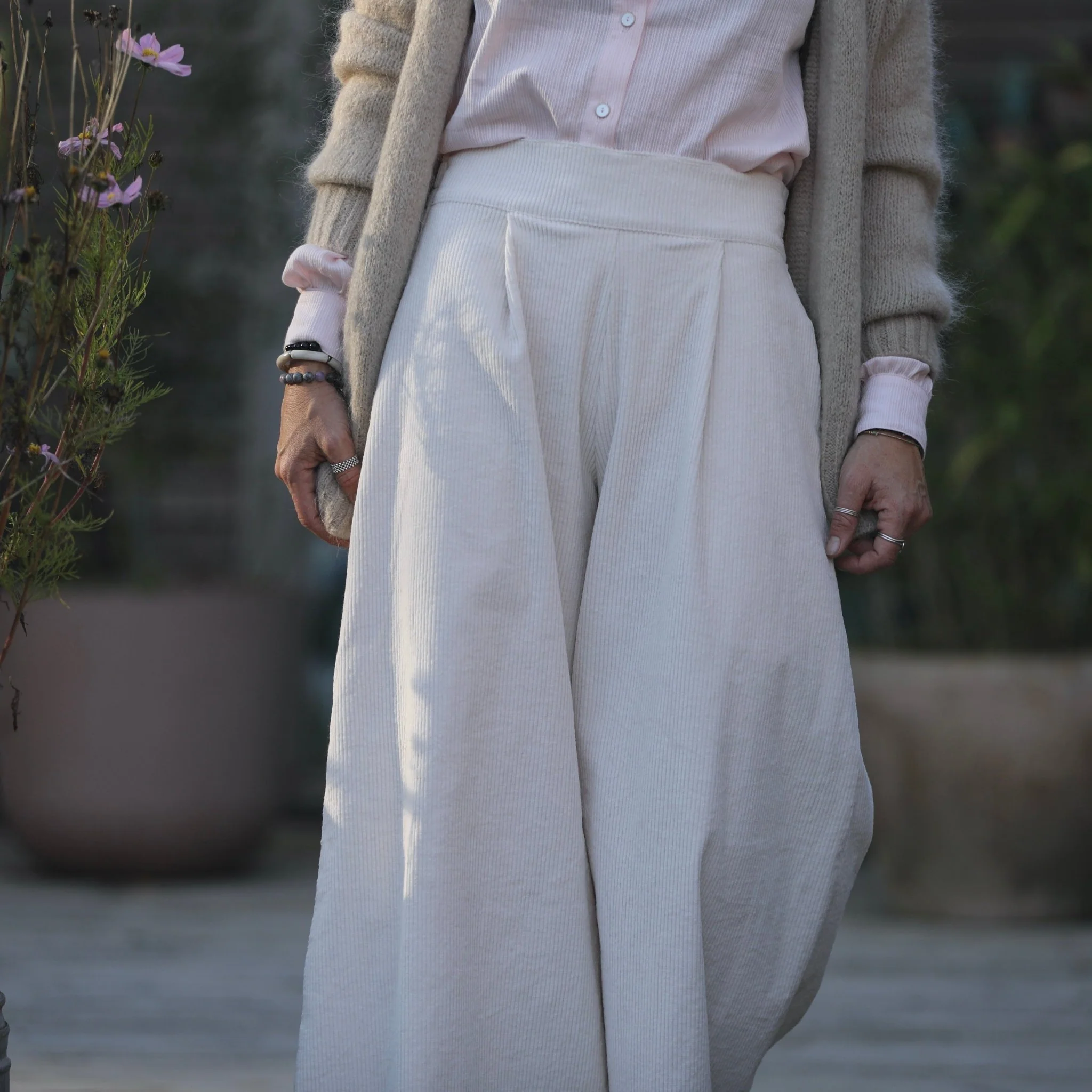 Jupe culotte Arielle en velours côtelé ivoire - Image 6