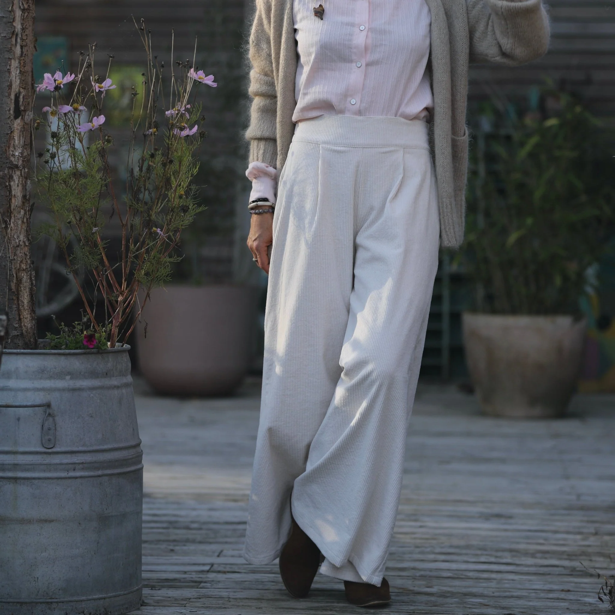 Jupe culotte Arielle en velours côtelé ivoire - Image 7