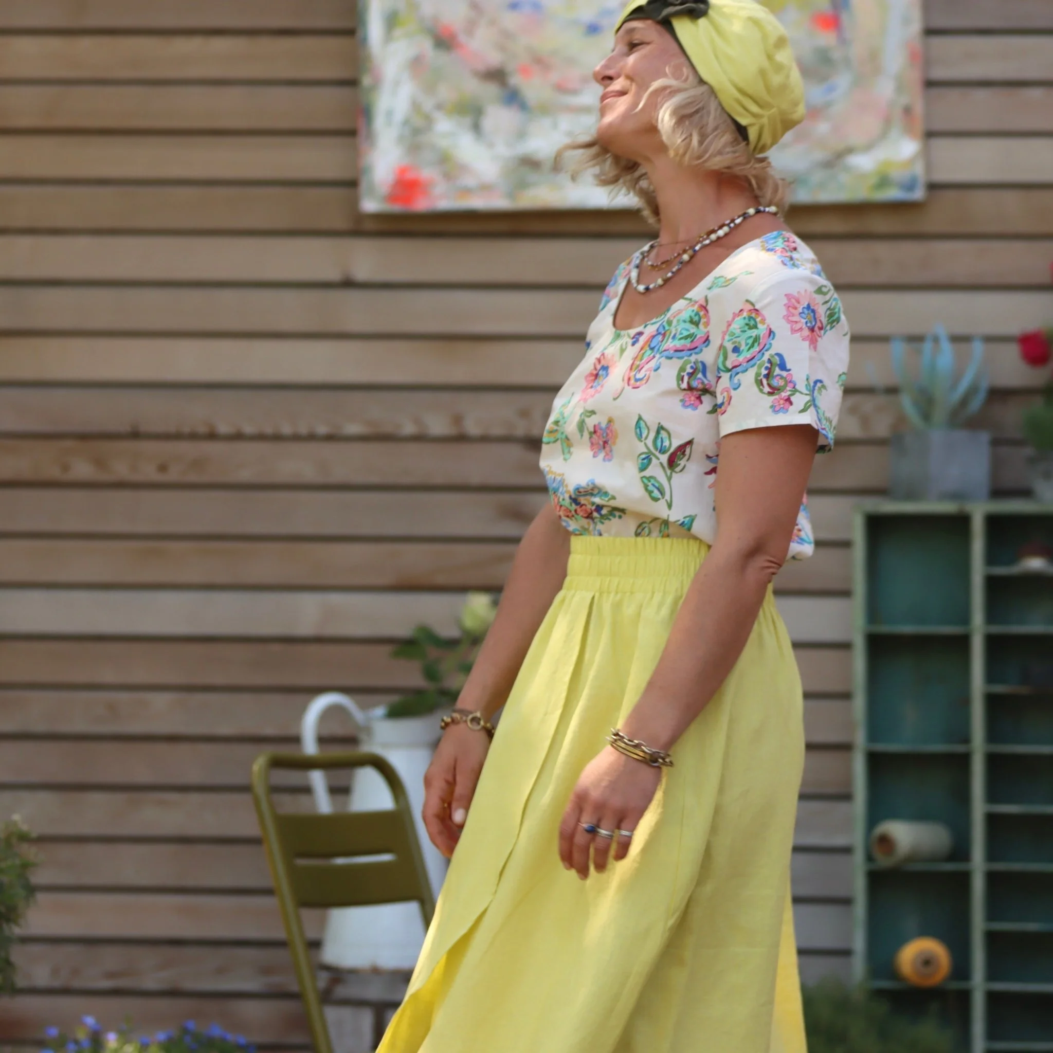 La coiffe Victoire lin jaune vif - fleur kaki - Image 5