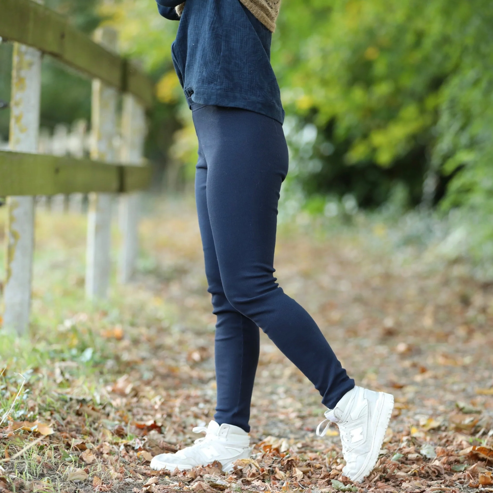 Legging Léni - en maille côtelé marine - Image 4