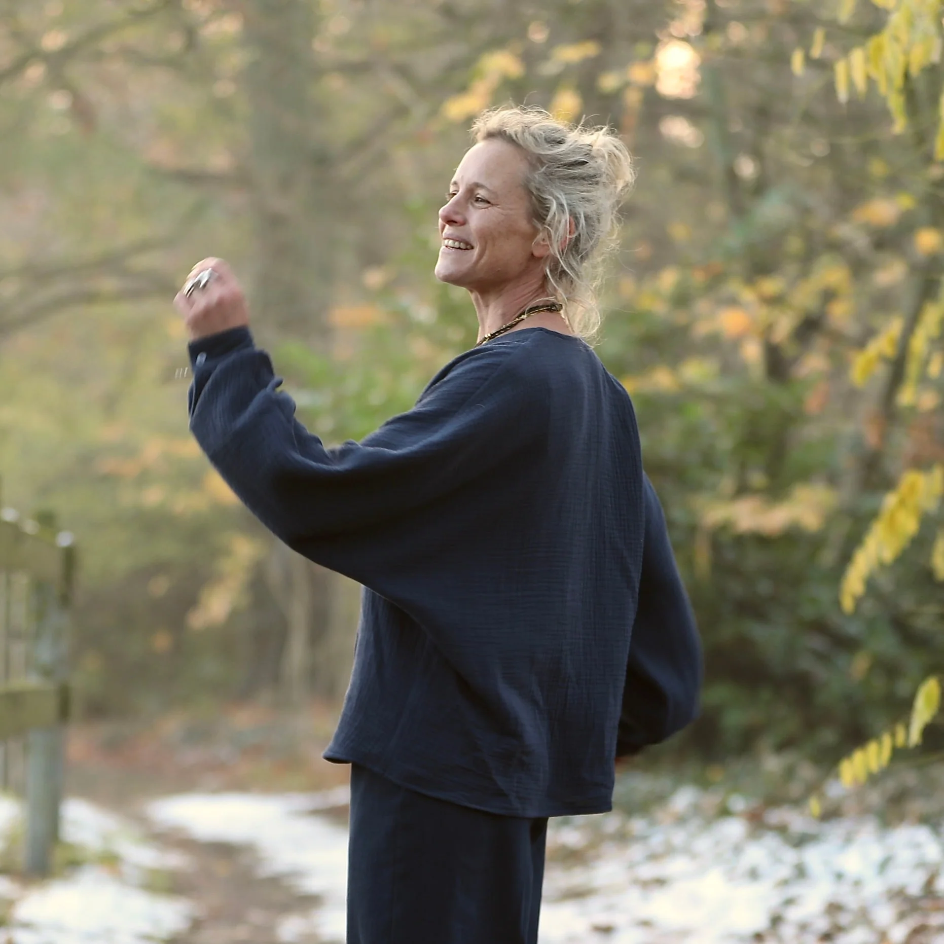 Blouse  Mina – Double gaze de coton marine - Image 5