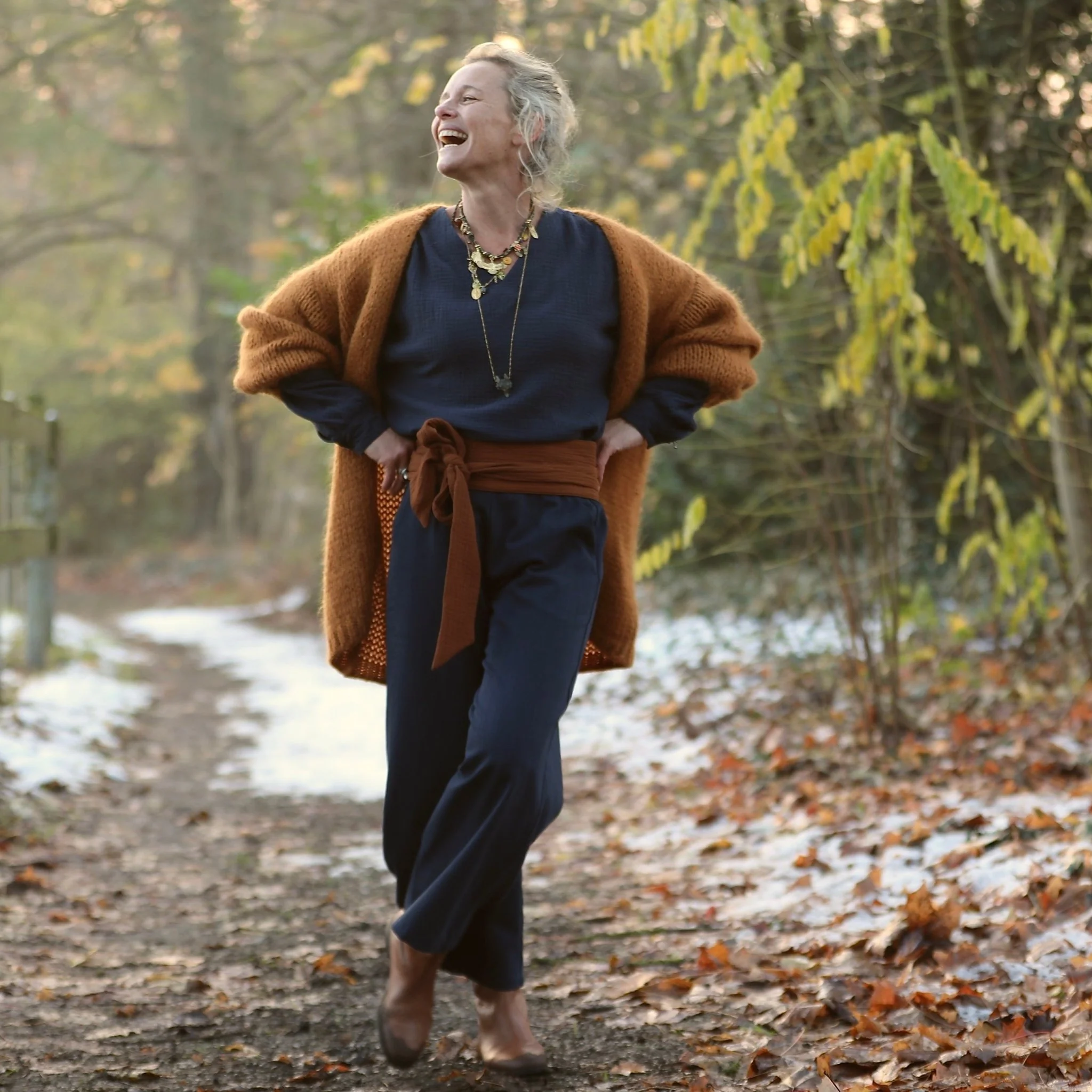 Blouse  Mina – Double gaze de coton marine - Image 6