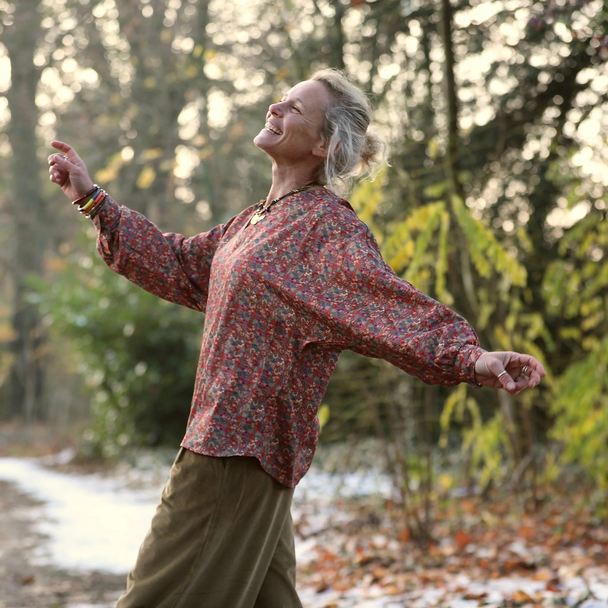 Blouse  Mina – Fleurs de Bohème - Image 9