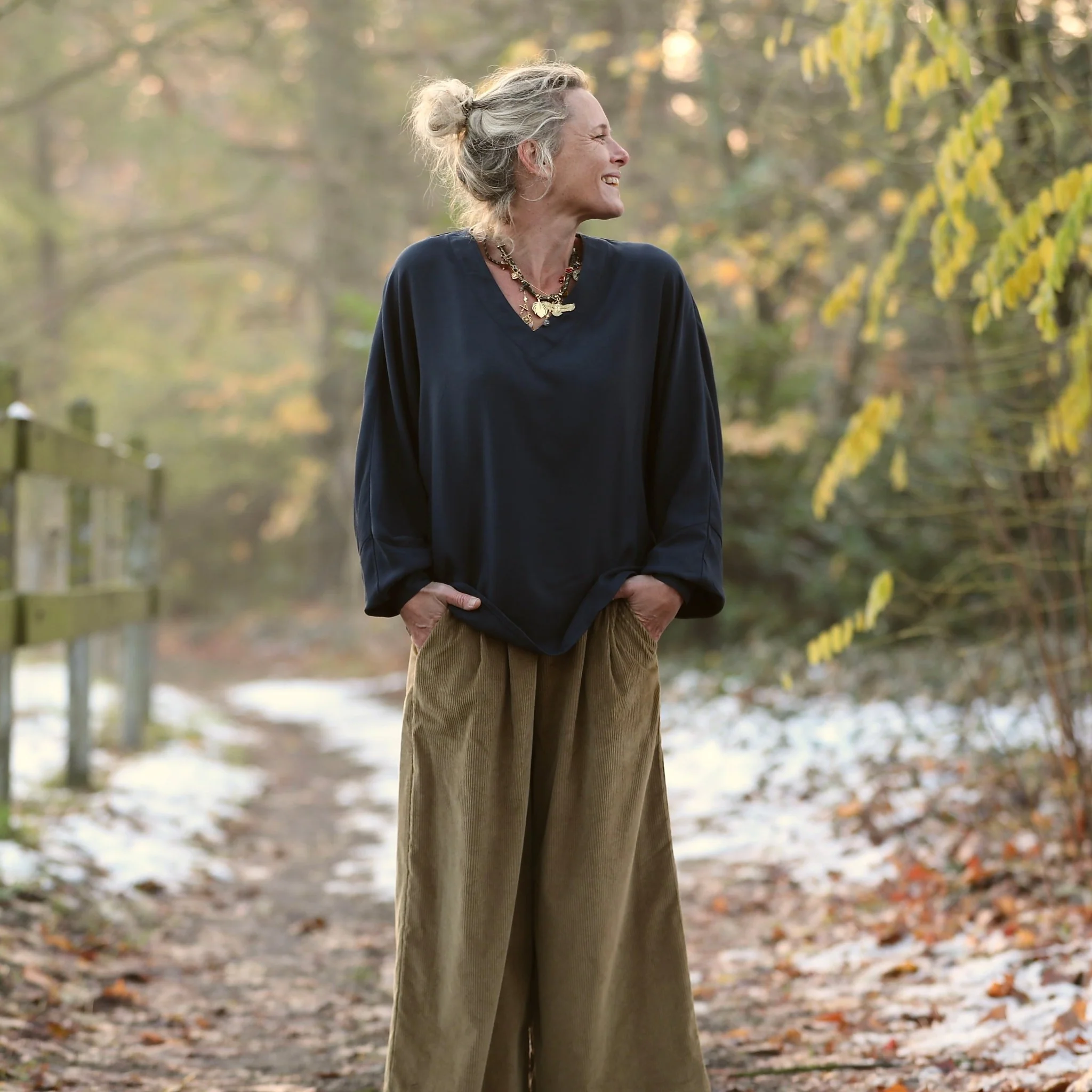 Blouse  Mina – Sergé de viscose marine - Image 3