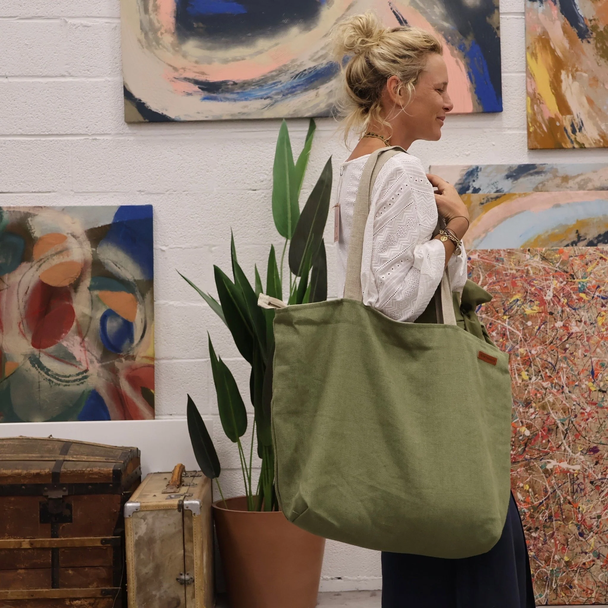 Sac Alfred en lin vert mousse - doublure en lin parme - Image 7